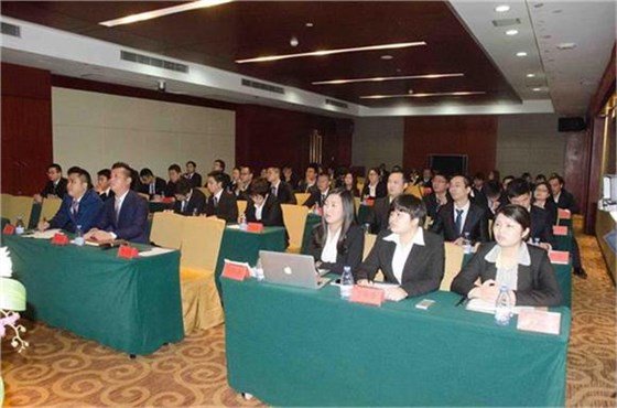 贝斯特新质料攻关发动大会